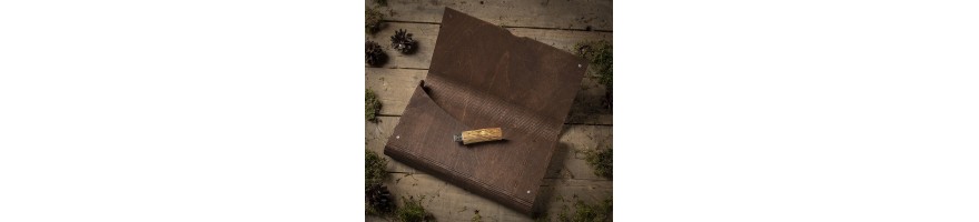 WOODEN 
