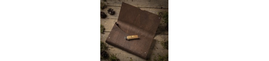 WOODEN 
